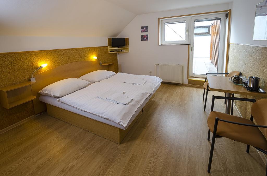 Penzion Globus Cesky Krumlov Exterior photo